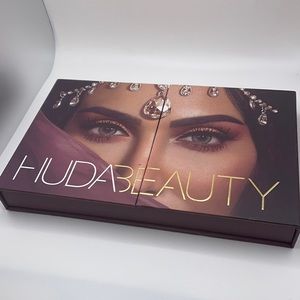 HUDA Beauty Desert Dusk Eyeshadow Palette